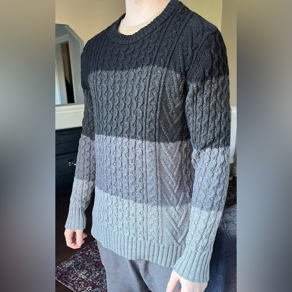 Crewneck sweater